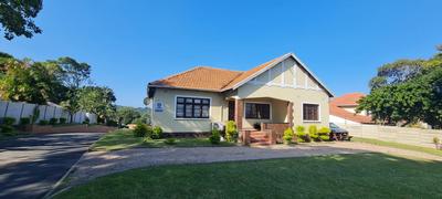 Townhouse For Sale in Northdene, Queensburgh