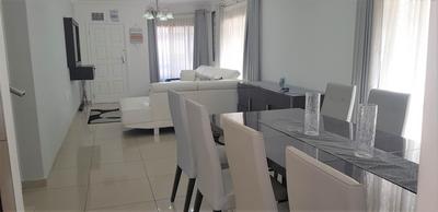 Townhouse For Sale in Sherwood, Durban