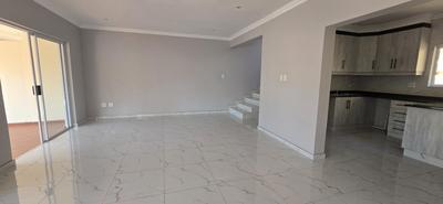 Townhouse For Sale in Mount Edgecombe, Mt Edgecombe